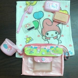 Sanrio vintage My Melody Wash Up Kit